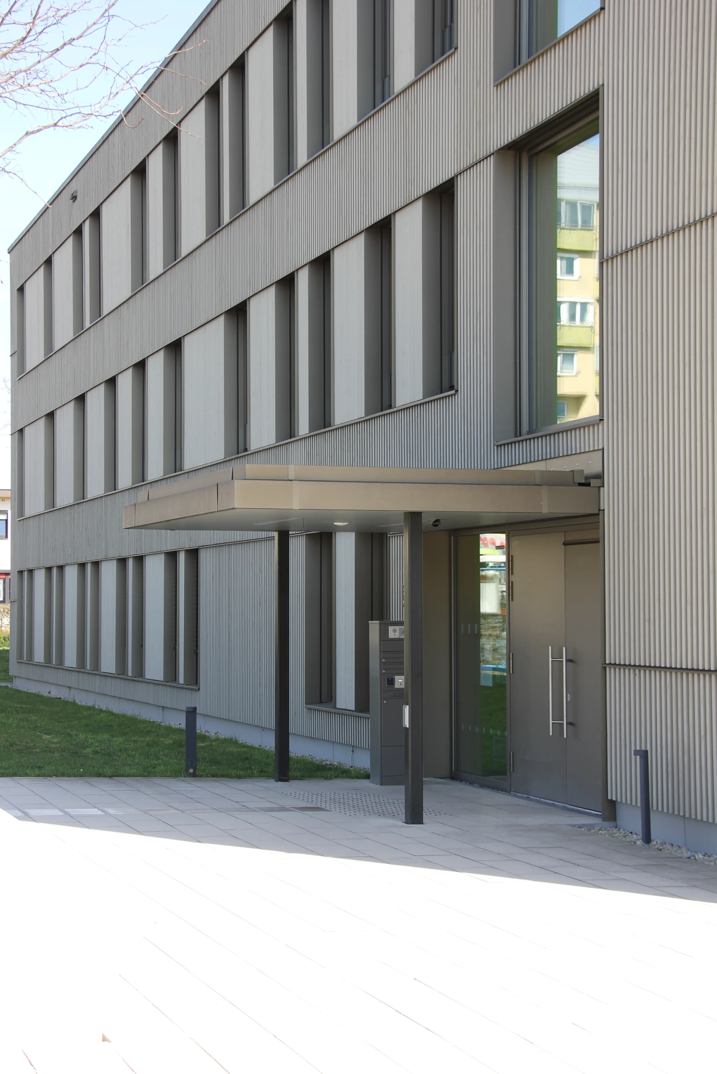 AELF-Eingang-Metallbau-Ansbach