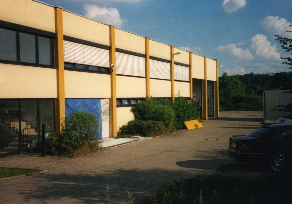 Großes Industriegebäude als neues Firmengebäude von Koch Metallbau 1999